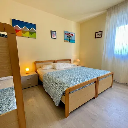 Stunning Frontal Sea View Flat Appartamento
